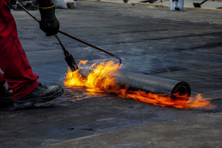 Indawo Img 9660a Waterproofing Torch On.jpg